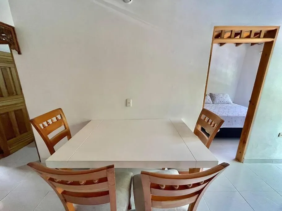 Beautiful 3B Apt 3 Blocks Away Mayorca Mall Sabaneta