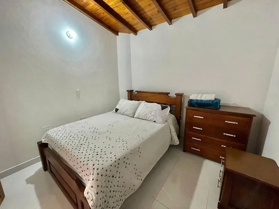 Beautiful 3B Apt 3 Blocks Away Mayorca Mall Sabaneta 0*,