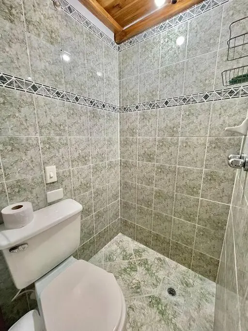 Beautiful 3B Apt 3 Blocks Away Mayorca Mall Sabaneta 0*,