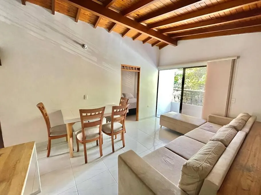 Beautiful 3B Apt 3 Blocks Away Mayorca Mall Sabaneta